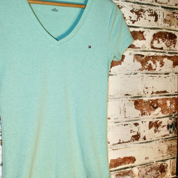 Tommy Hilfiger Mint Short Sleeve V-Neck T-Shirt Size S - Picture 3 of 6